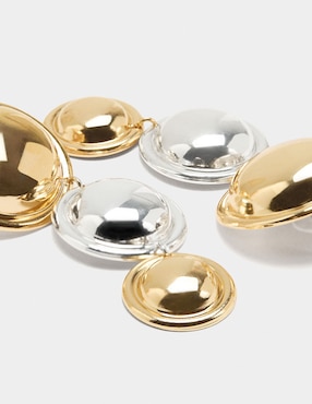 Aretes largos Parfois con acabado brillante