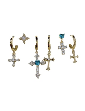 Set de aretes de diferentes formas Nira de oro laminado 10 K con acabado brillante zirconia cúbica