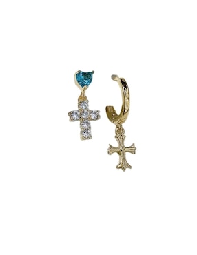 Set de aretes de diferentes formas Nira de oro laminado 10 K con acabado brillante zirconia cúbica