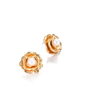 Aretes cortos de flor Lieb con acabado brillante