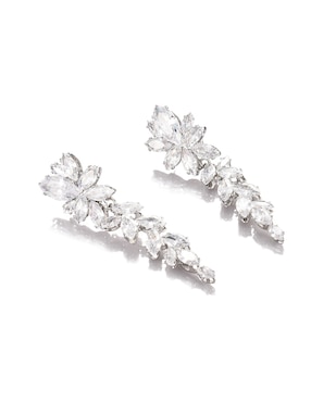 Aretes largos Lieb con acabado brillante cristal