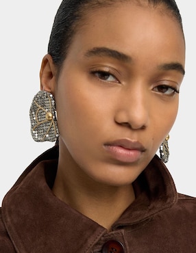 Aretes cortos Parfois Trend Extra con acabado espejo