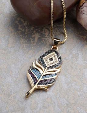 Collar con dije de pluma Yoiko Navira 18 K