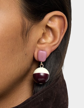 Aretes largos Parfois Wine & Dine con acabado esmaltado