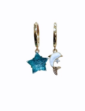 Set de aretes Nira de oro laminado 10 K con acabado brillante