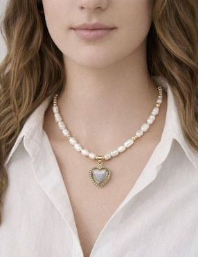 Collar con dije de corazón Yoiko Aura 18 K