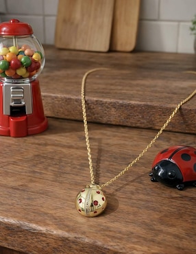 Collar con dije de catarina Yoiko 18 K