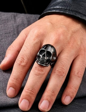 Anillo de calavera Nira brillante