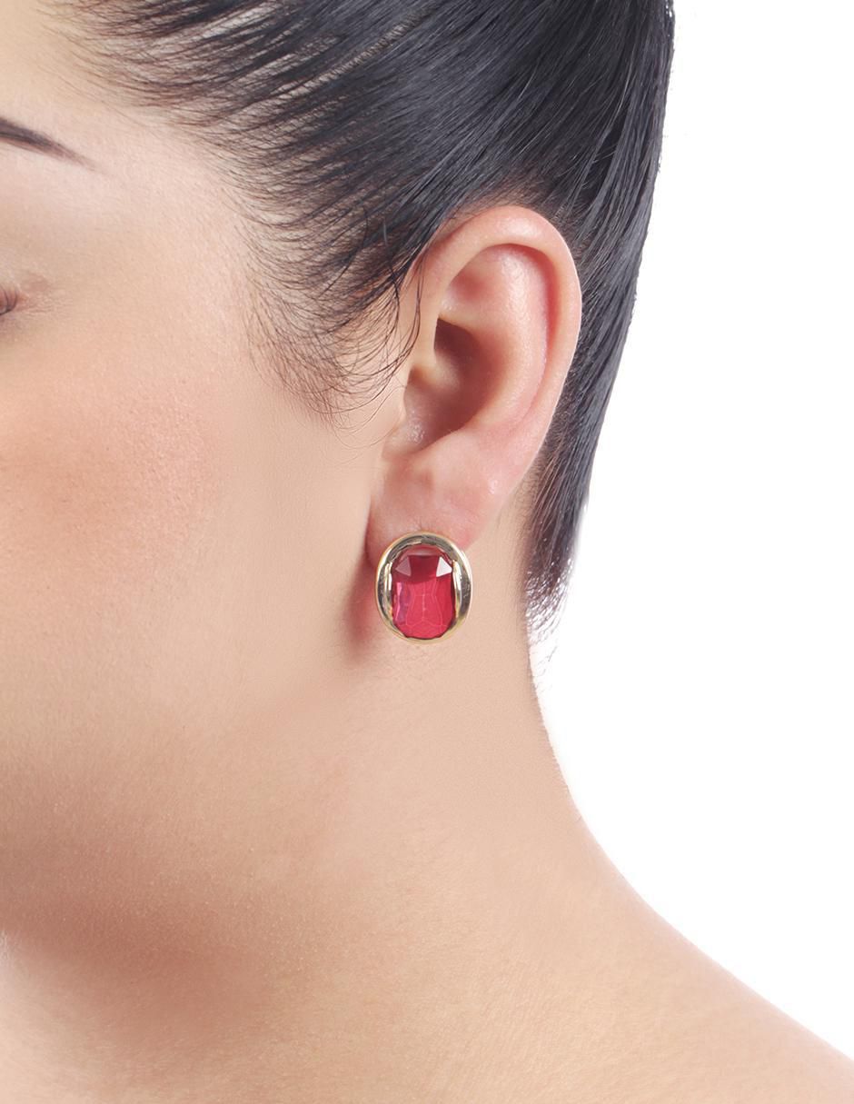 Aretes ovalados con acabado chapa de oro cristal 3