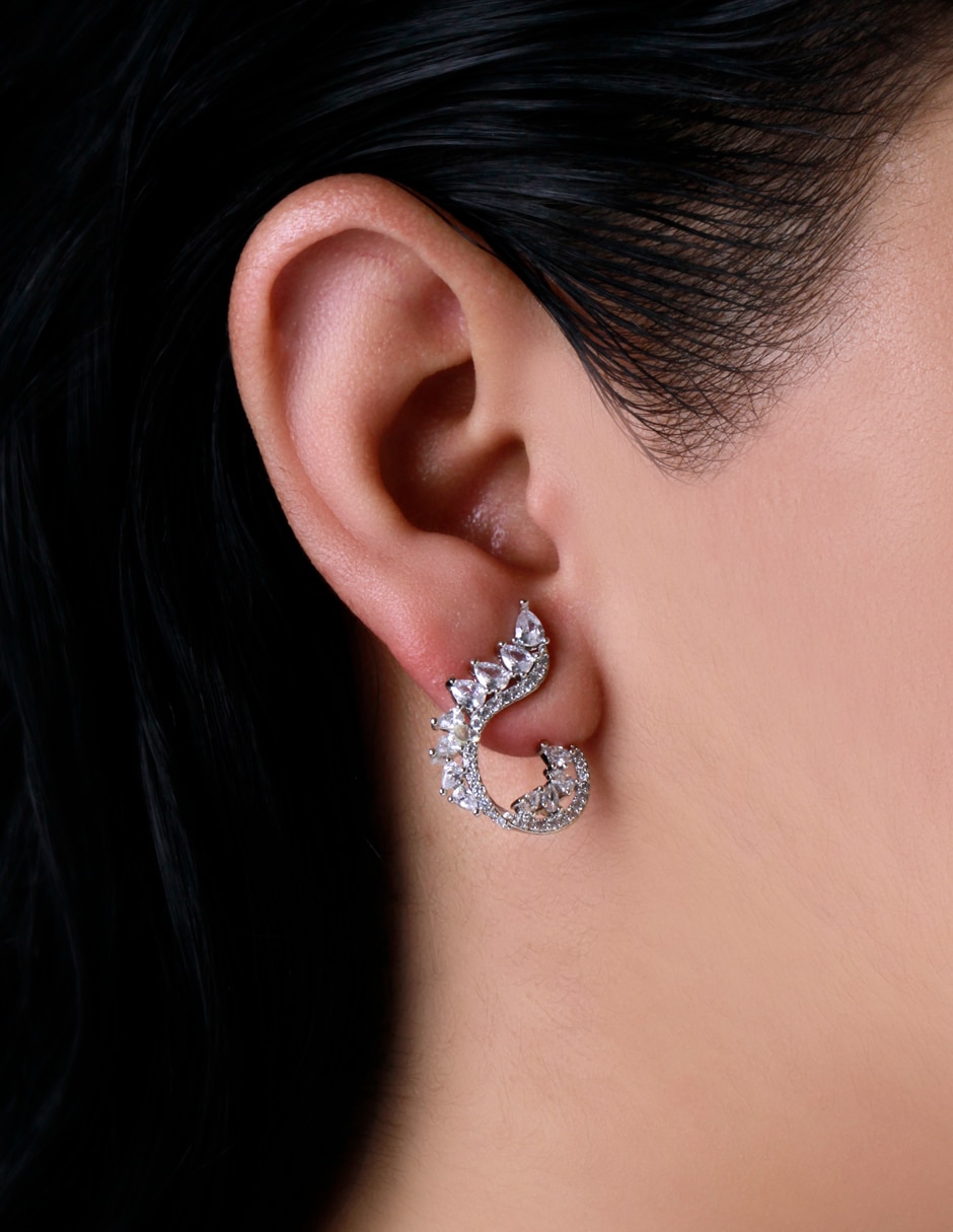 Aretes con acabado baño rodio zirconia 4