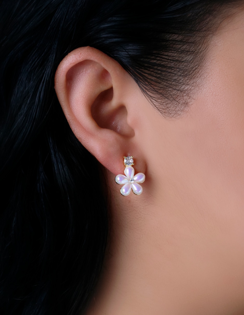 Aretes de flor con acabado chapa de oro zirconia 4