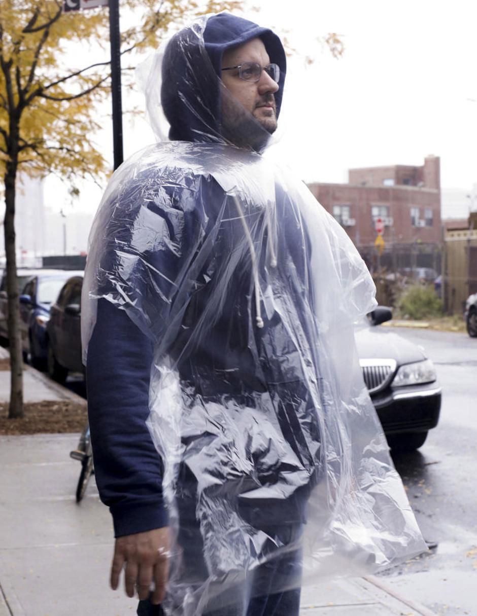 Impermeable con capucha para mujer 2