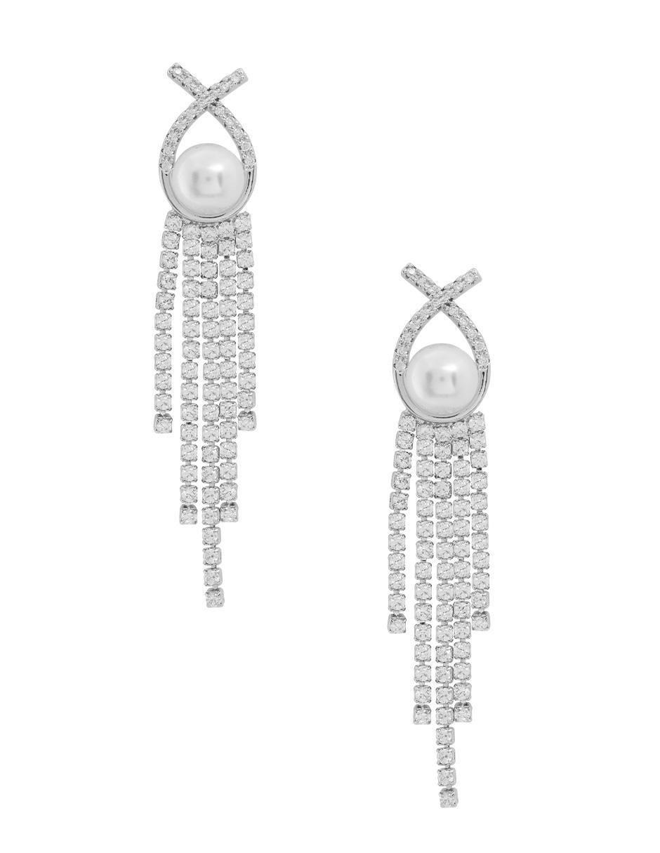 Aretes con acabado plateado perla Aretes con acabado plateado perla
