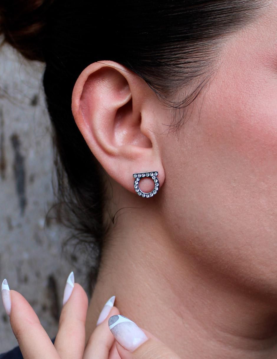 Broqueles "de (si aplica)" irregular sin temática clepsidra ninguno "de" acero inoxidable sin kilataje "con acabado" lustre zirconia