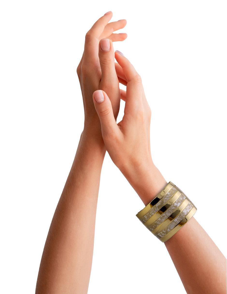 Brazalete con acabado chapa de oro 3