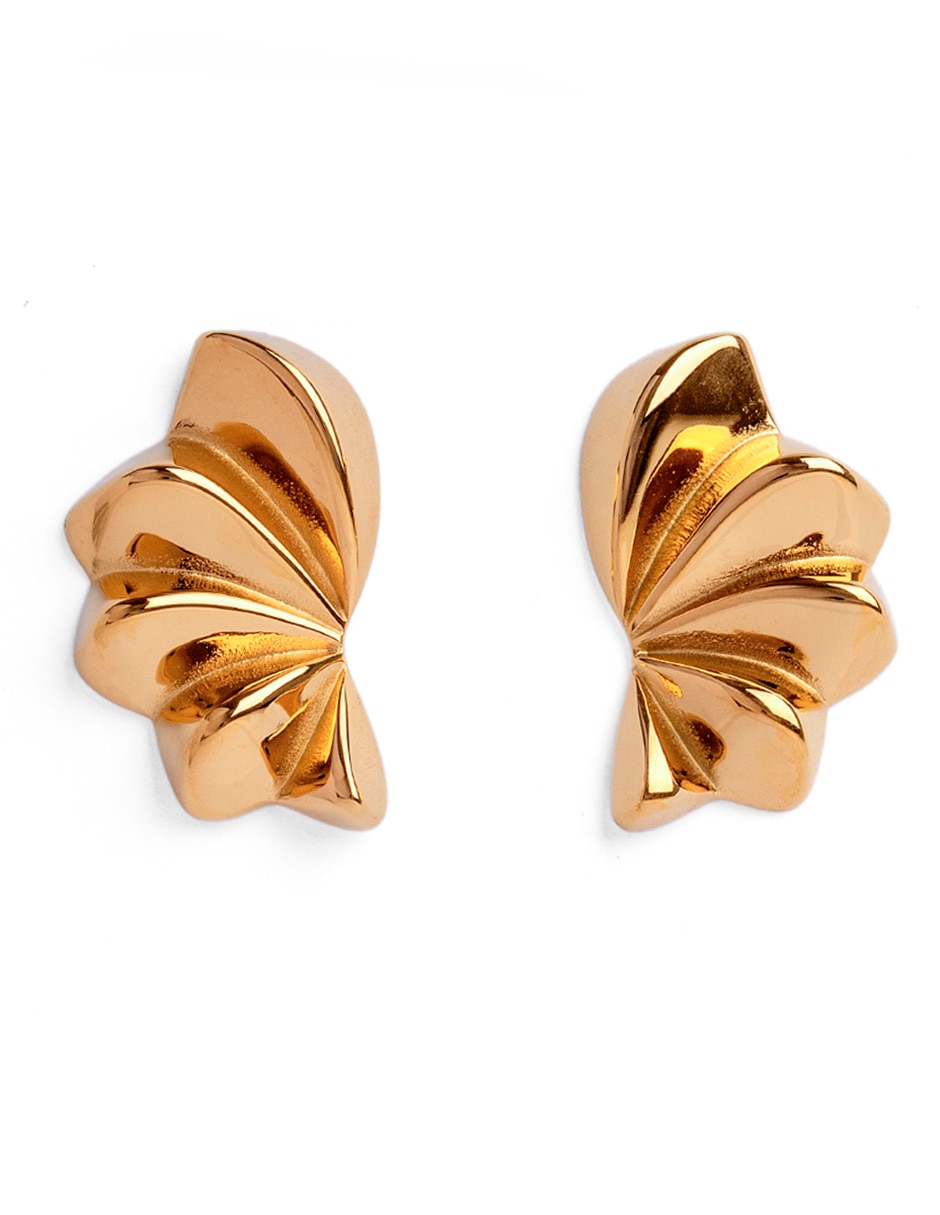 Aretes de flor con acabado chapa de oro 1