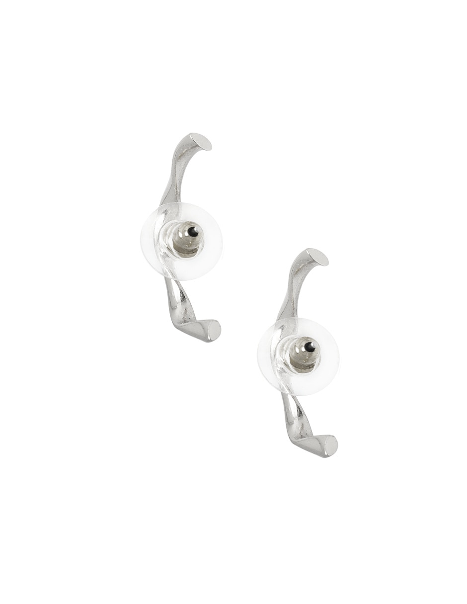 Aretes de media luna con acabado martillado 3