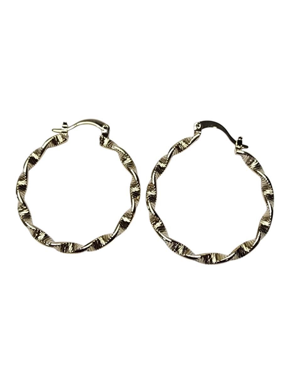 Set de aretes redondos con acabado brillante 6