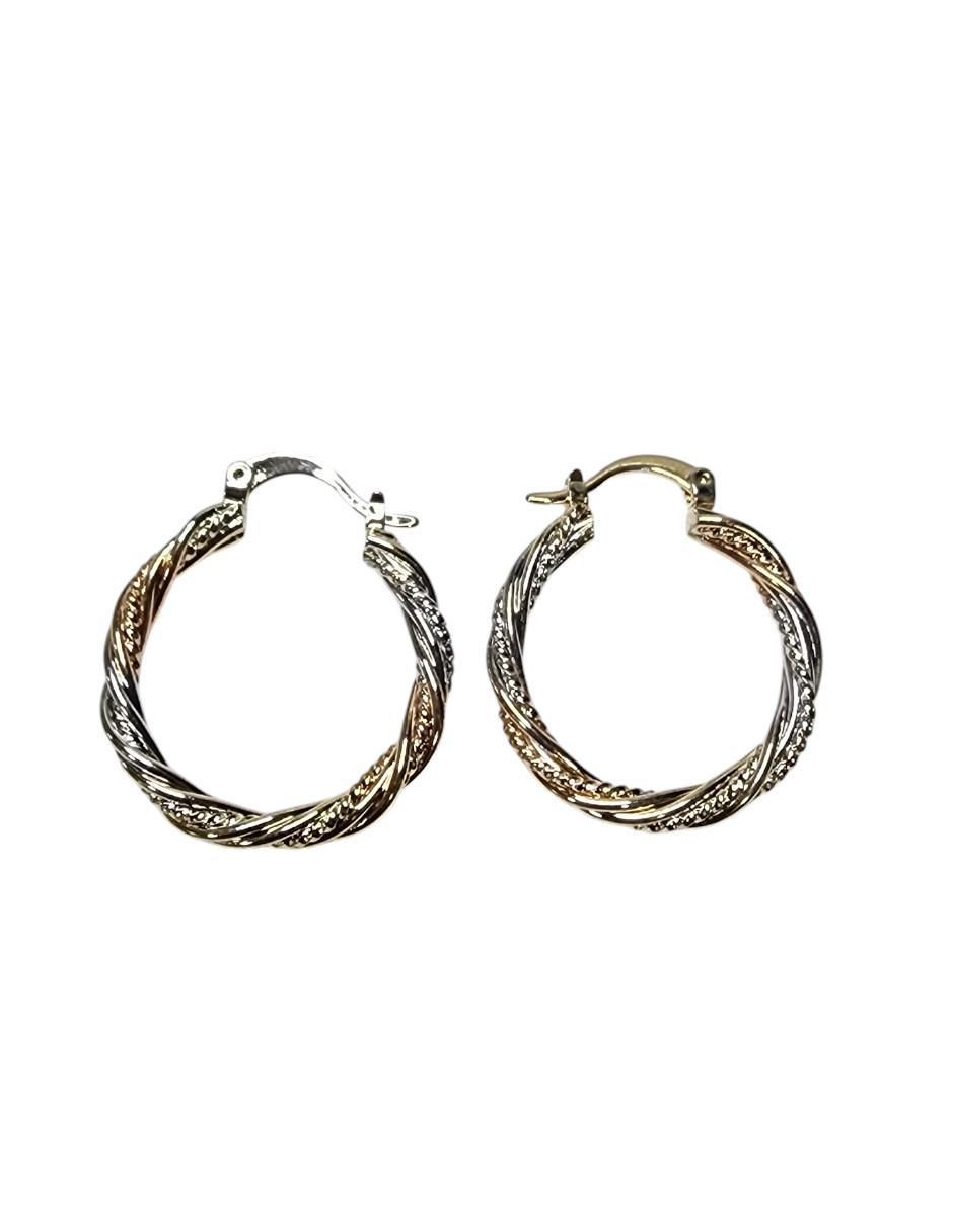 Set de aretes redondos con acabado brillante 7