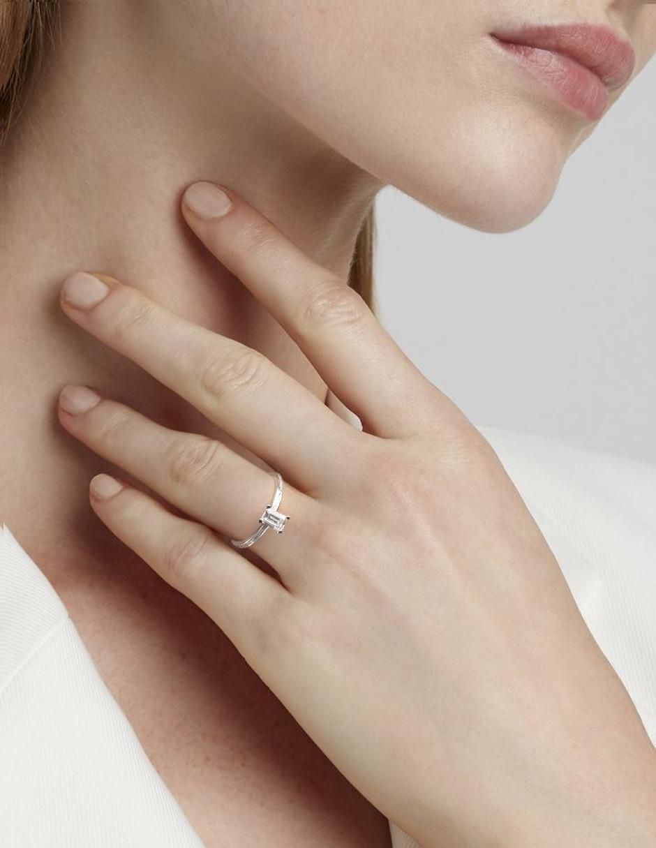 Anillo 10 k de oro zirconia brillante 2