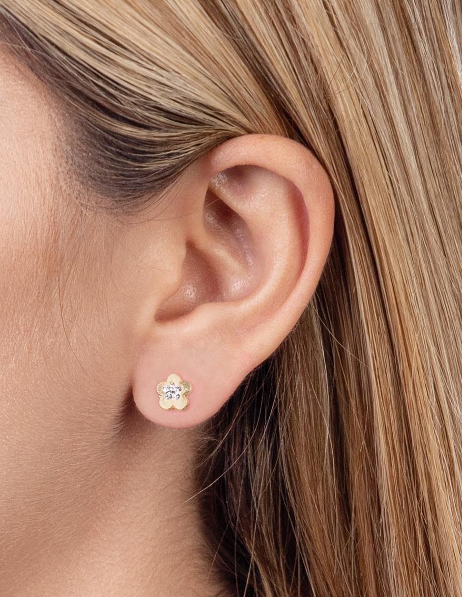 Broqueles de flor de oro con acabado brillante zirconia 4