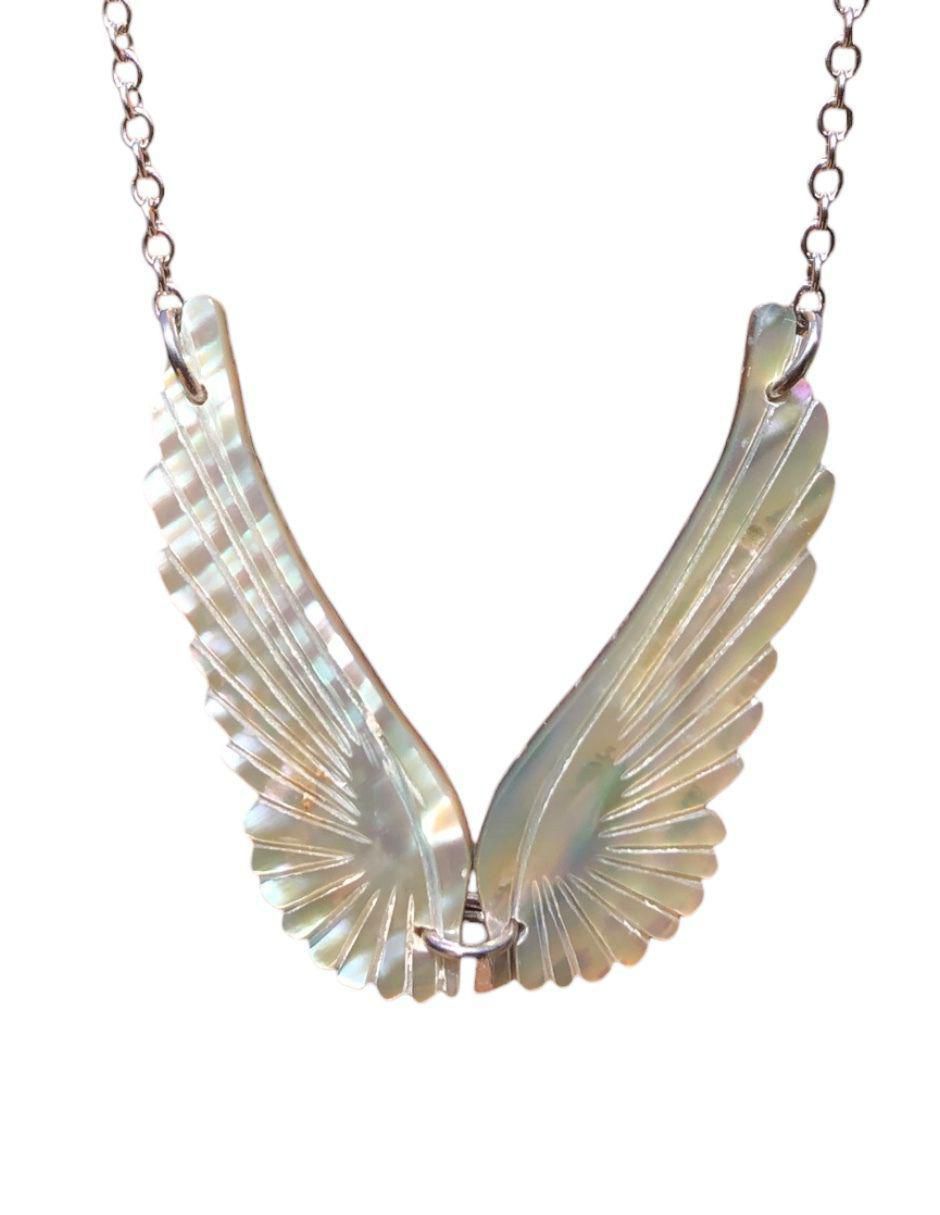 Collar ángel "de (si aplica)" alas mirlo blanco sin familia o colección "de" acero inoxidable sin kilataje