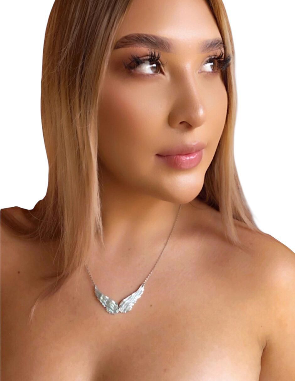 Collar ángel "de (si aplica)" alas mirlo blanco sin familia o colección "de" acero inoxidable sin kilataje