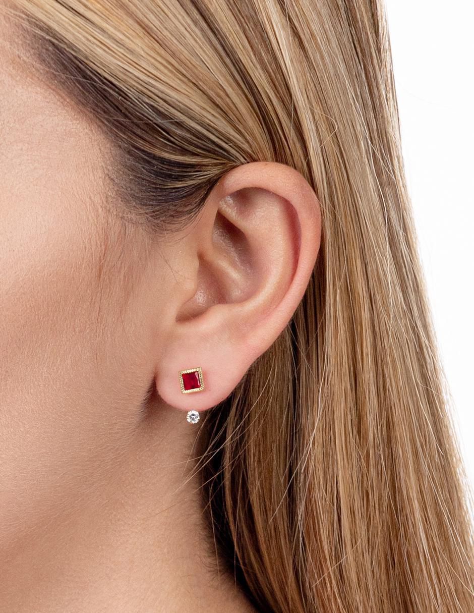 Aretes cuadrados de oro con acabado brillante zirconia 2