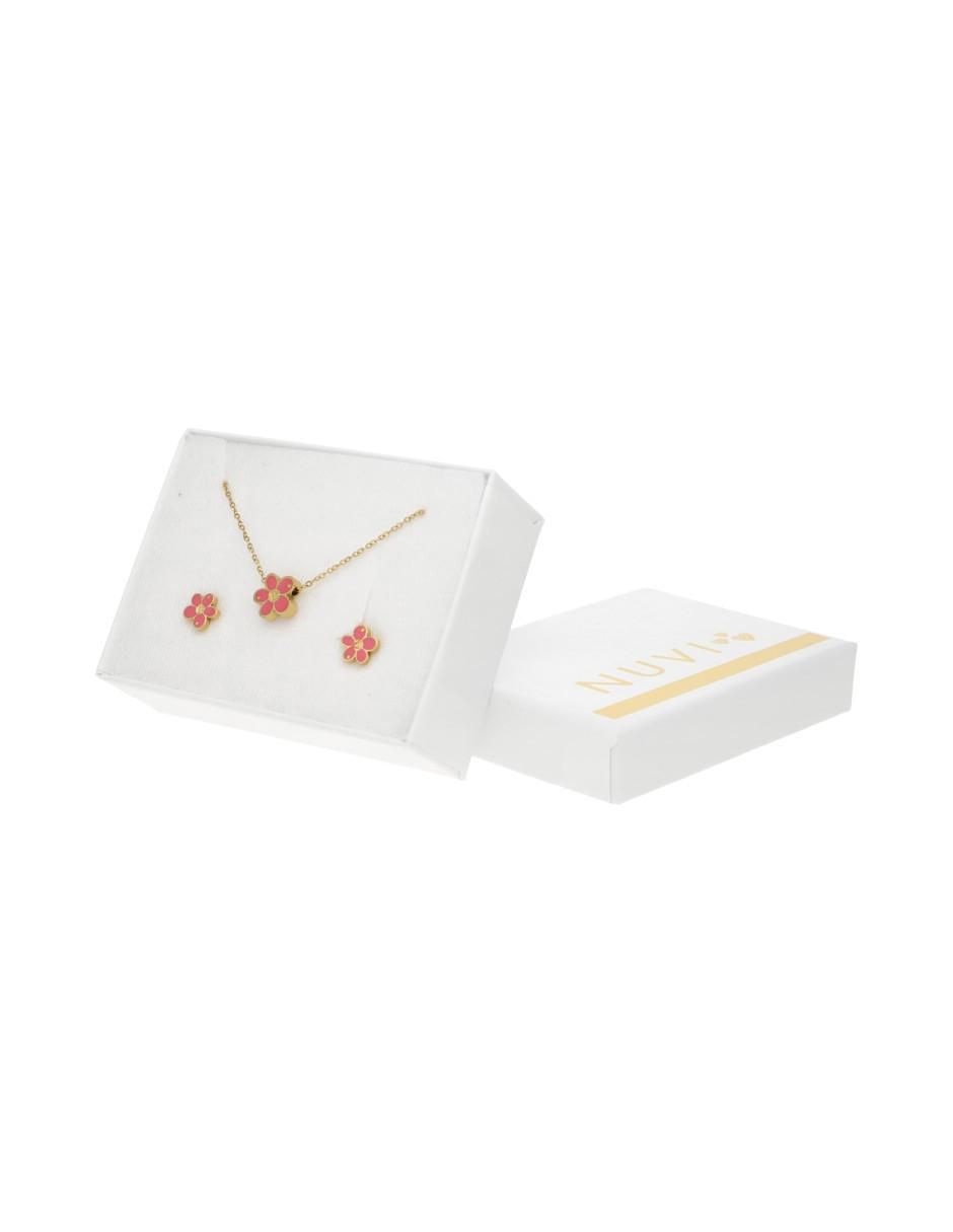 Aretes y collar de flor 2