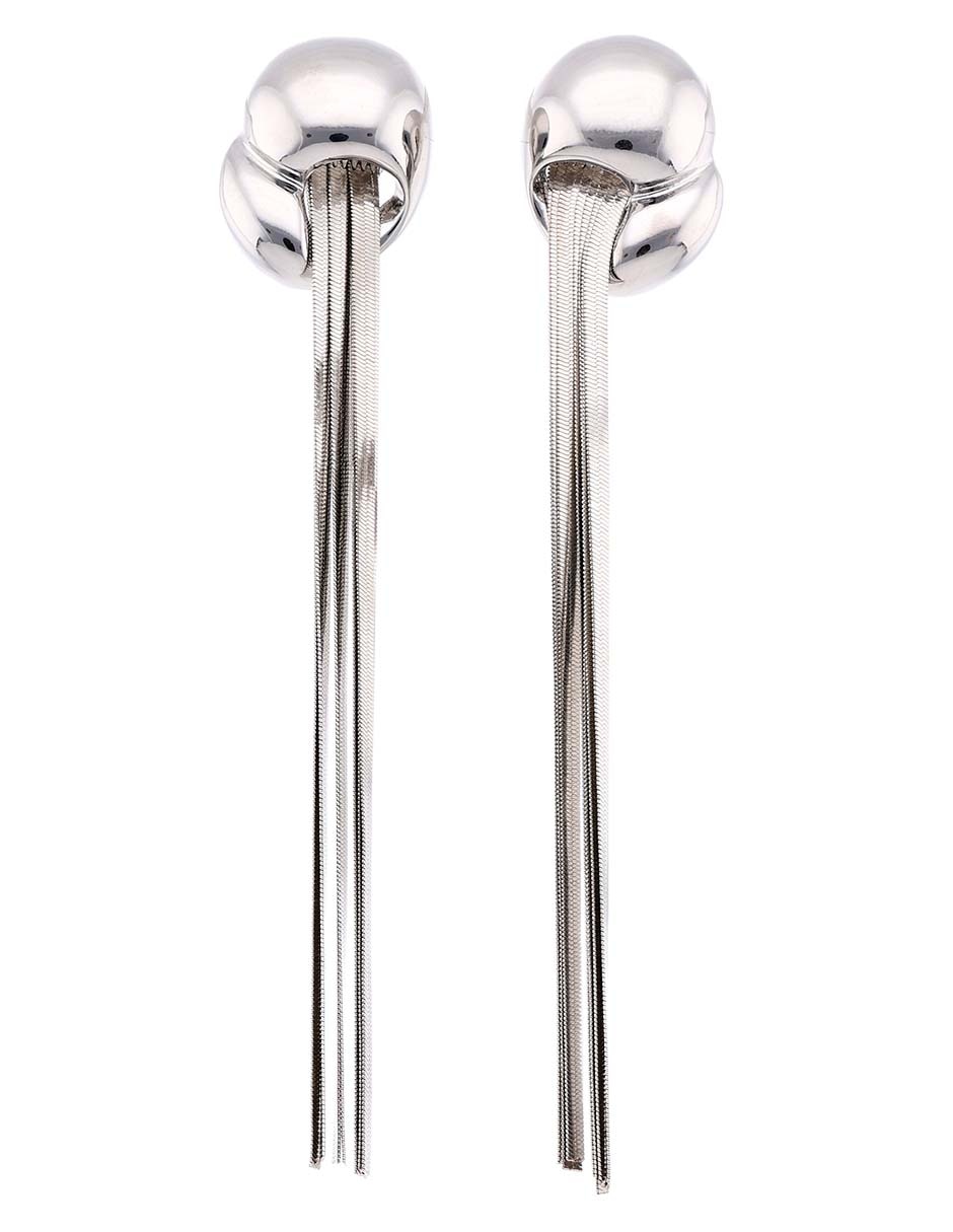 Aretes largos con acabado pulido