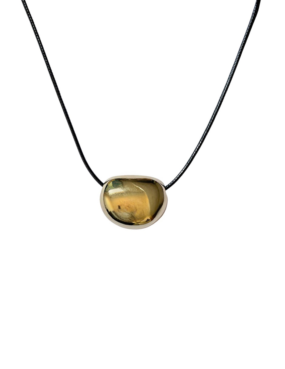 Collar ovalado