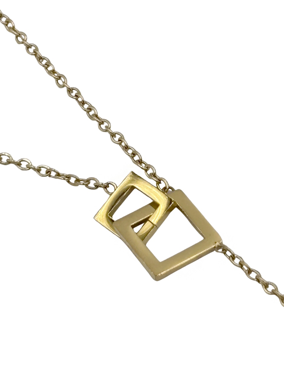 Collar cuadrado