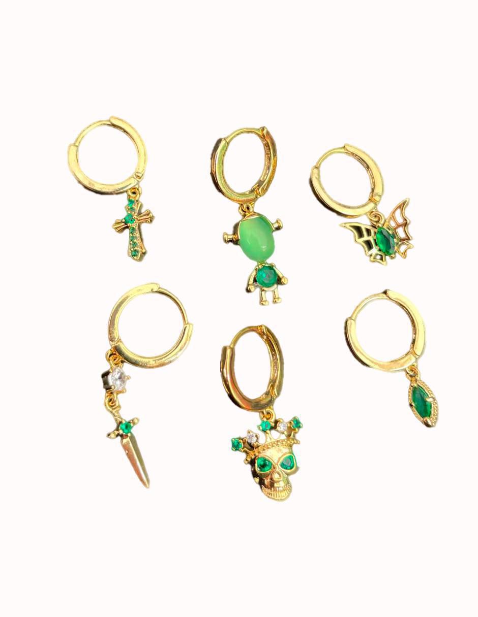 Set de aretes de calavera Skull-Green con acabado pulido zirconia cúbica