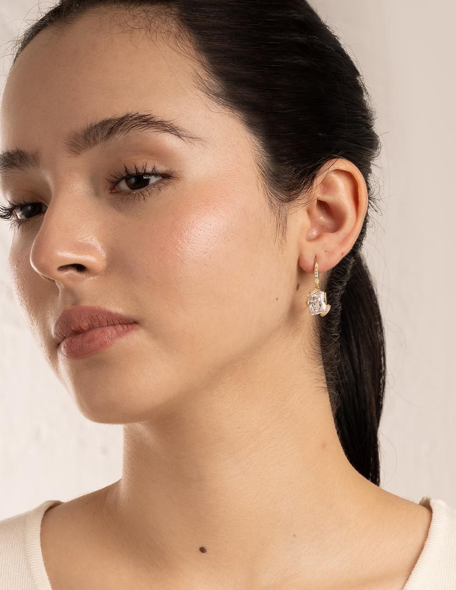 Aretes cortos 18 k con acabado chapa de oro cristal 4