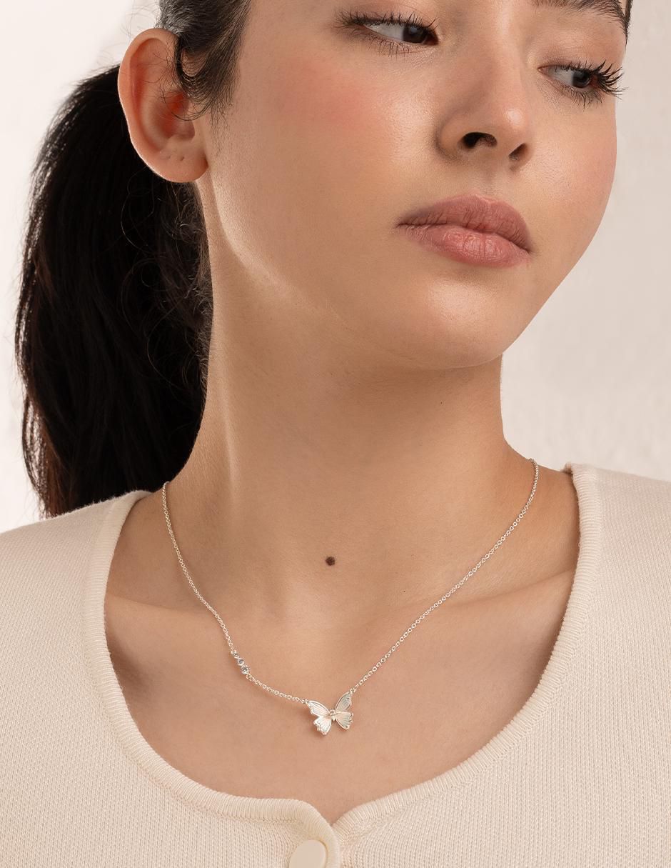 Collar de mariposa 2