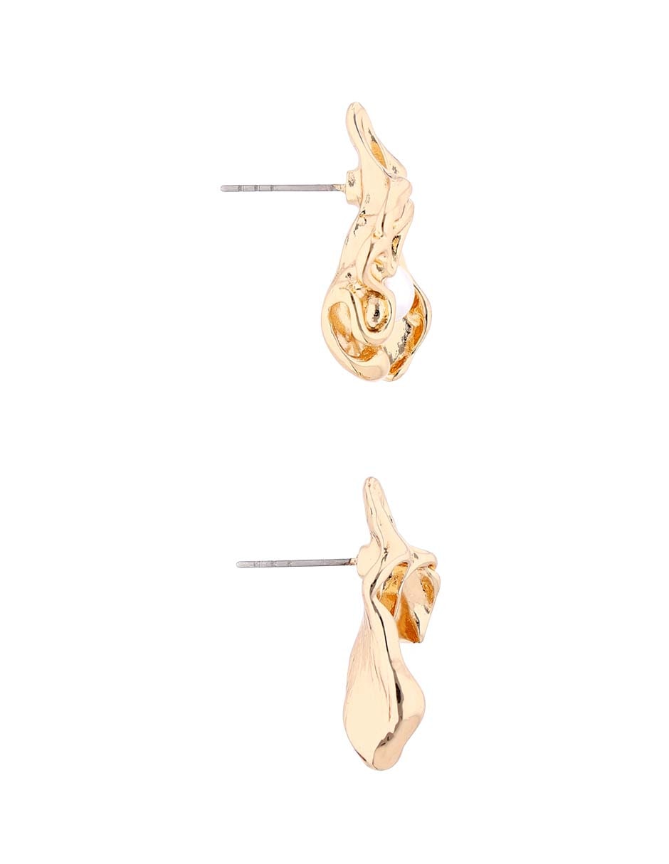 Aretes de flor con acabado pavé 3