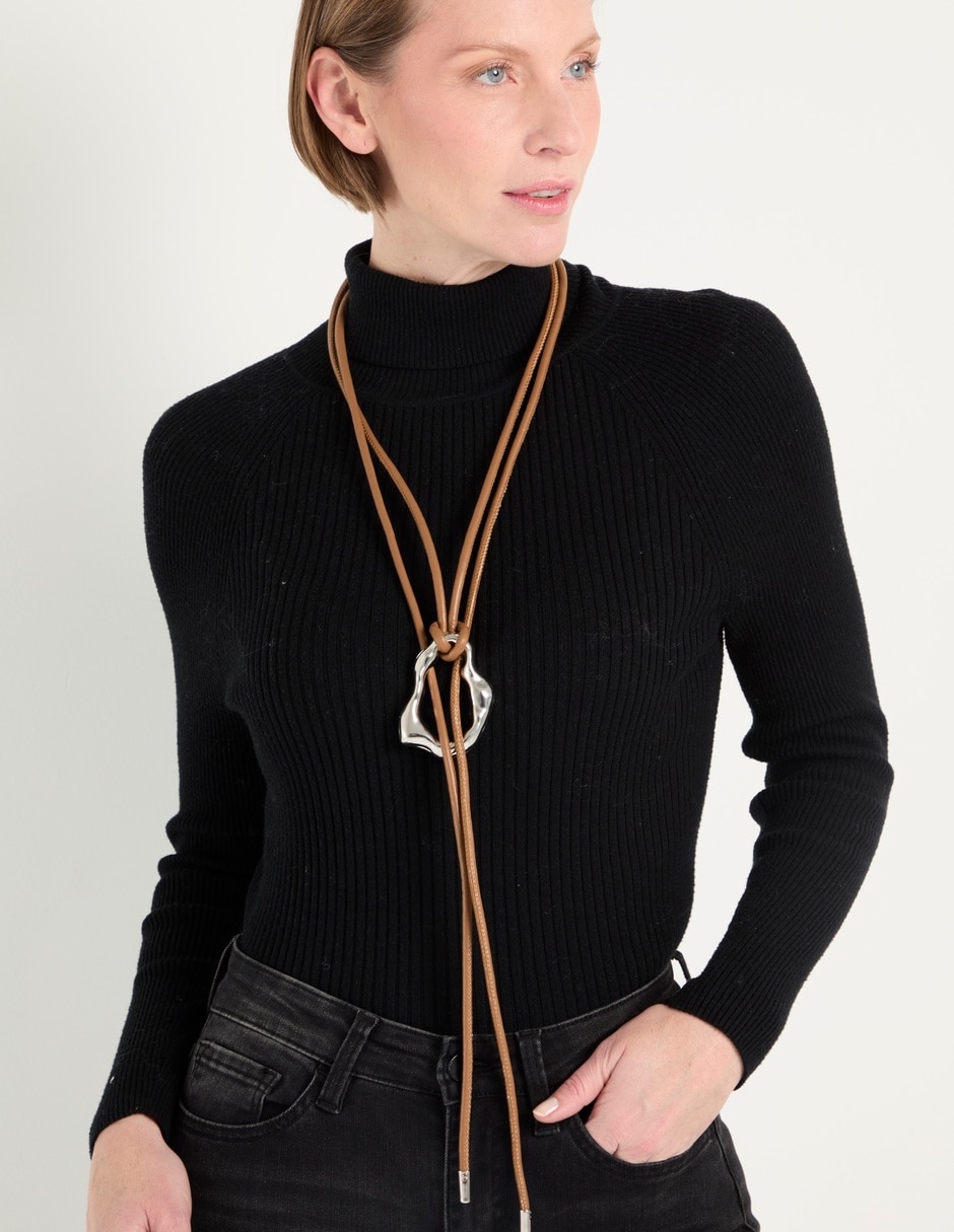 Collar 3