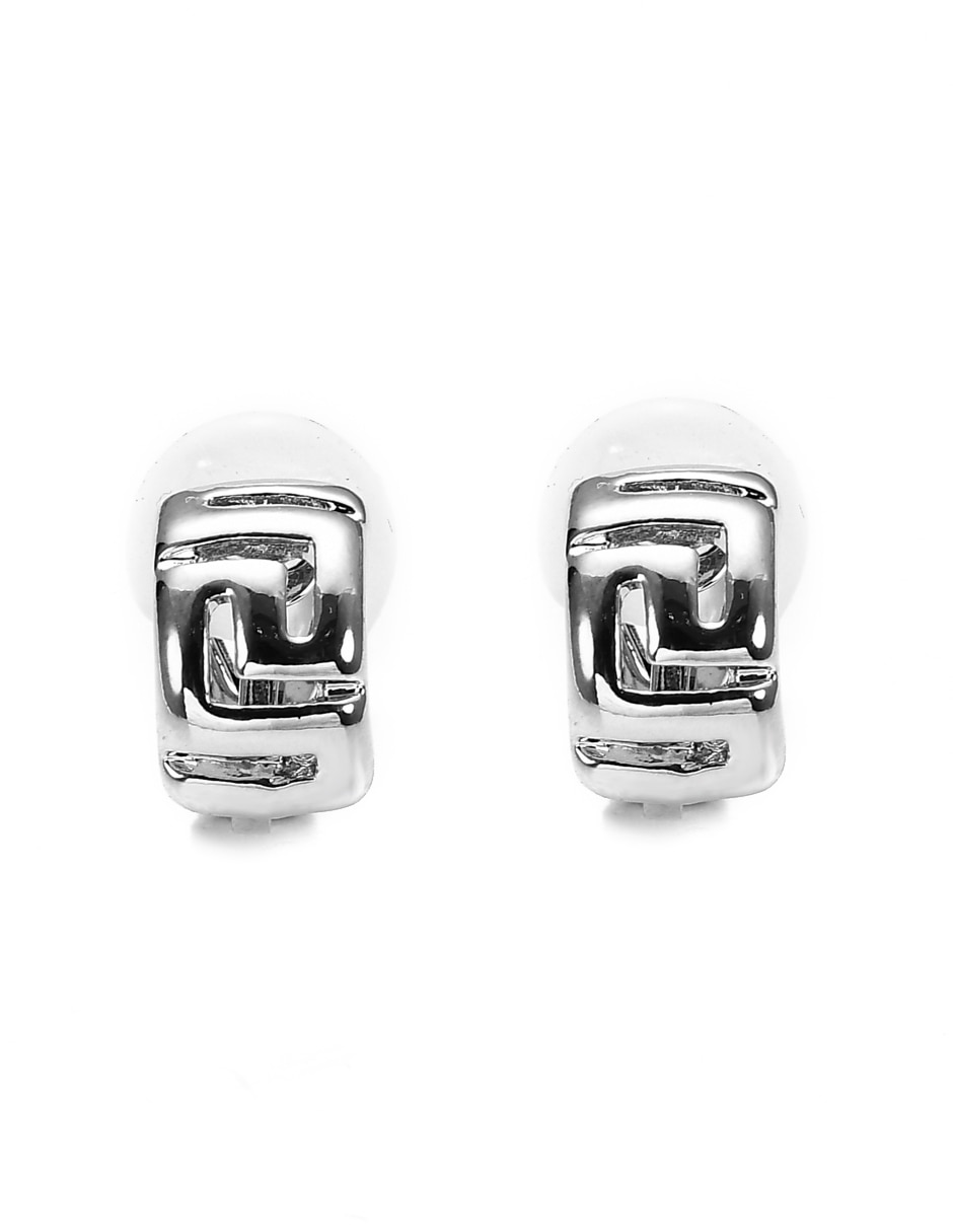 Aretes con acabado brillante