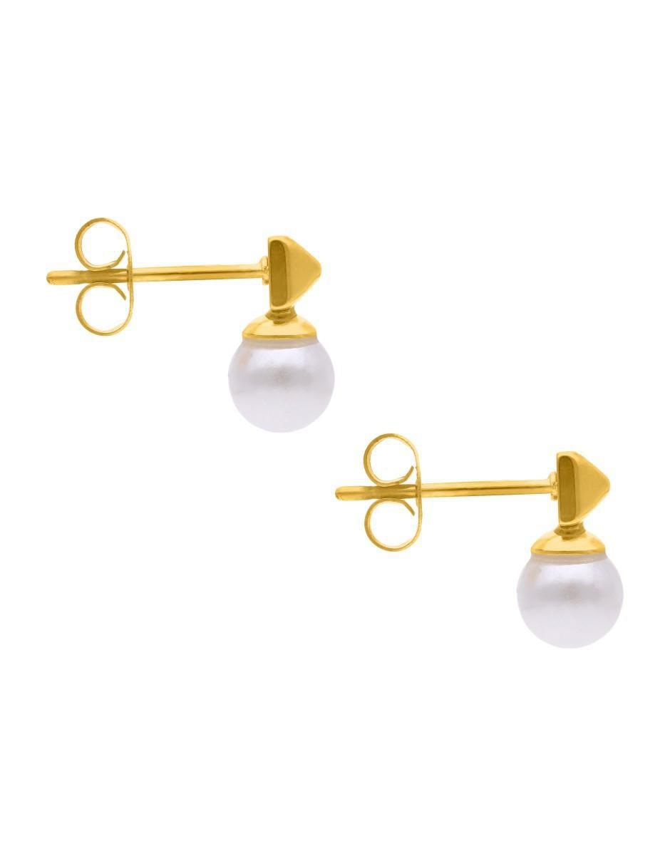 Aretes cortos con acabado brillante 3