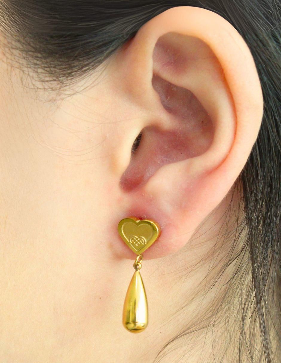 Aretes largos de gota con acabado brillante 5