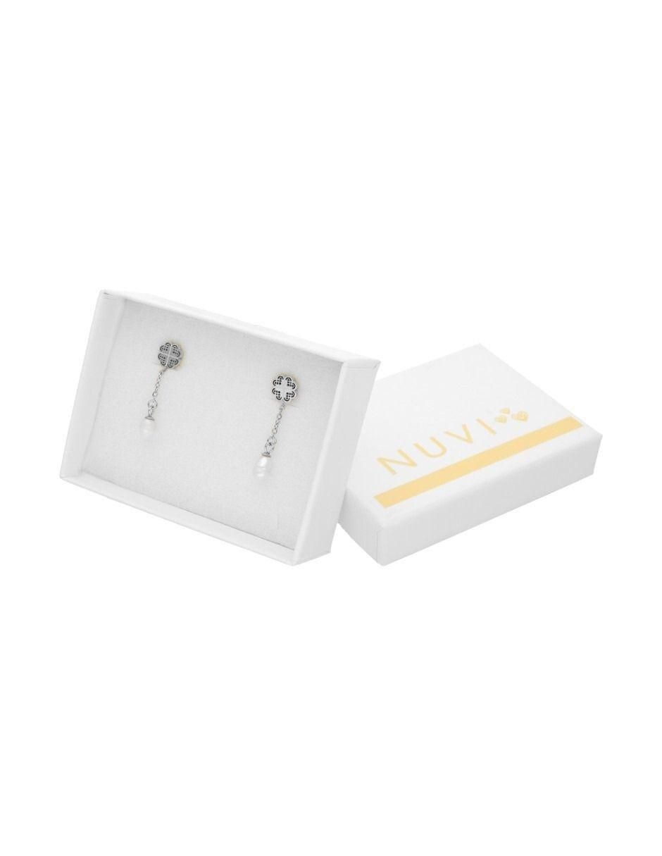Aretes largos de trébol con acabado brillante 4