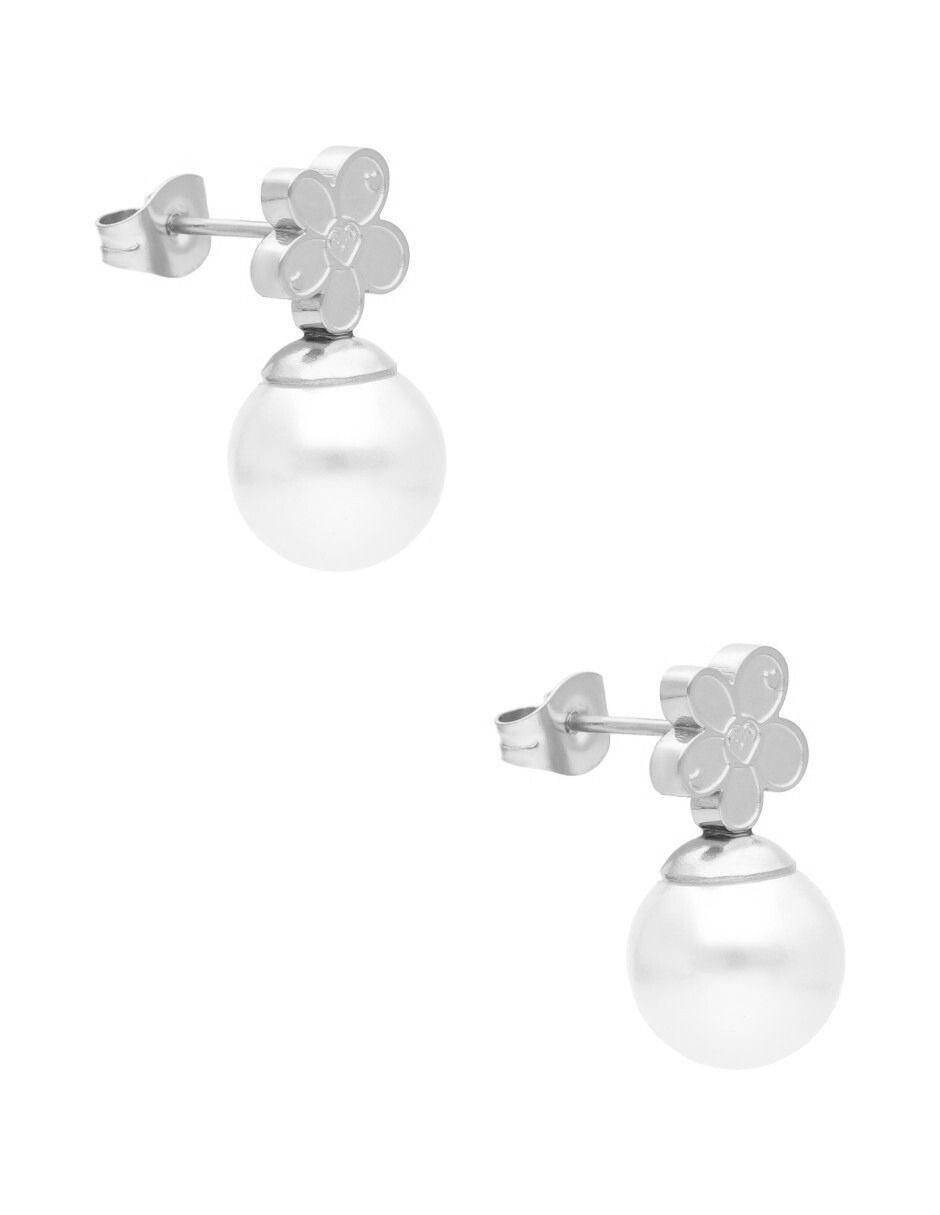 Aretes cortos de flor con acabado brillante 2