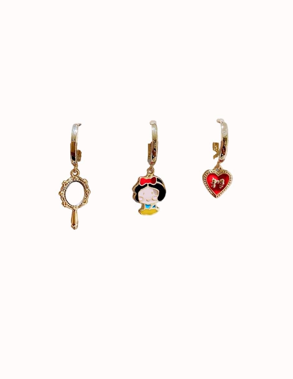 Aretes huggies Blancanieves Princesas con acabado pulido zirconia cúbica 2