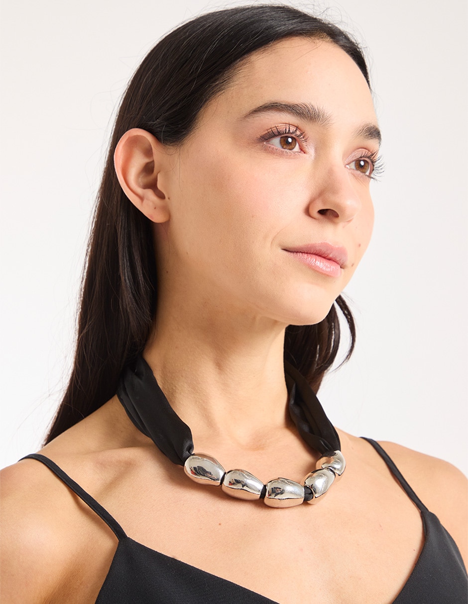 Collar 3