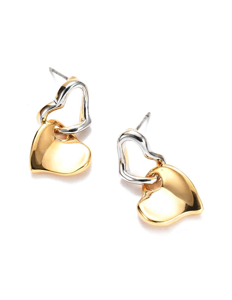 Aretes cortos de corazón con acabado brillante 3