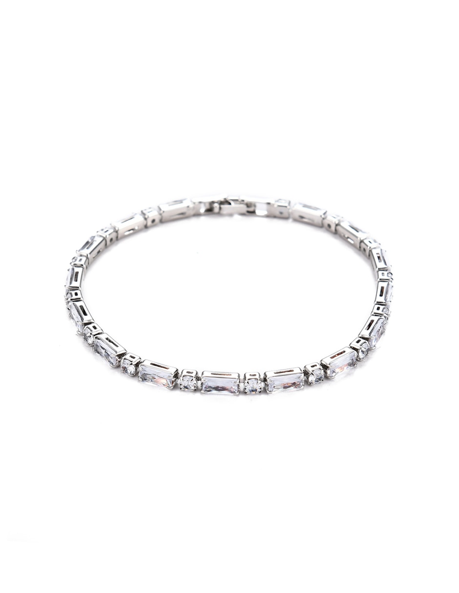 Pulsera de metal con acabado brillante