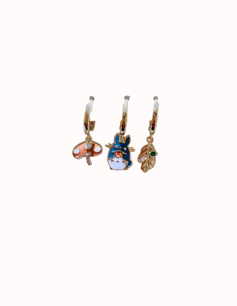 Set de aretes Totoro Anime con acabado pulido zirconia cúbica 3