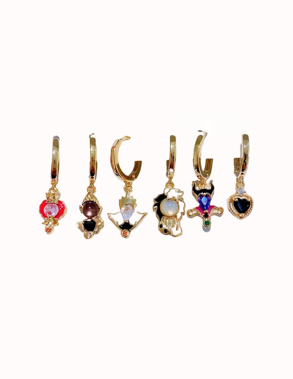 Set de aretes Villanas con acabado pulido zirconia cúbica