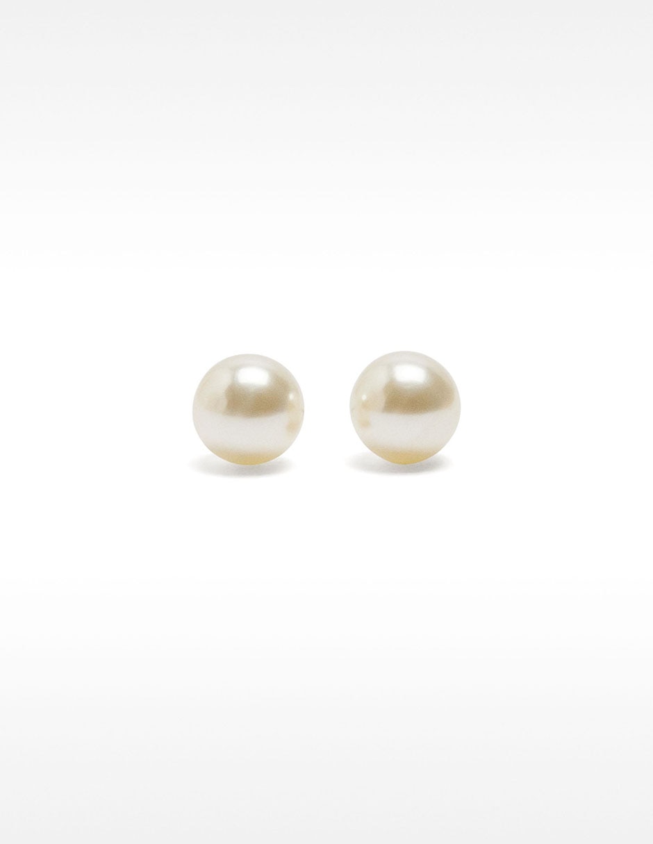 Aretes redondos con acabado brillante