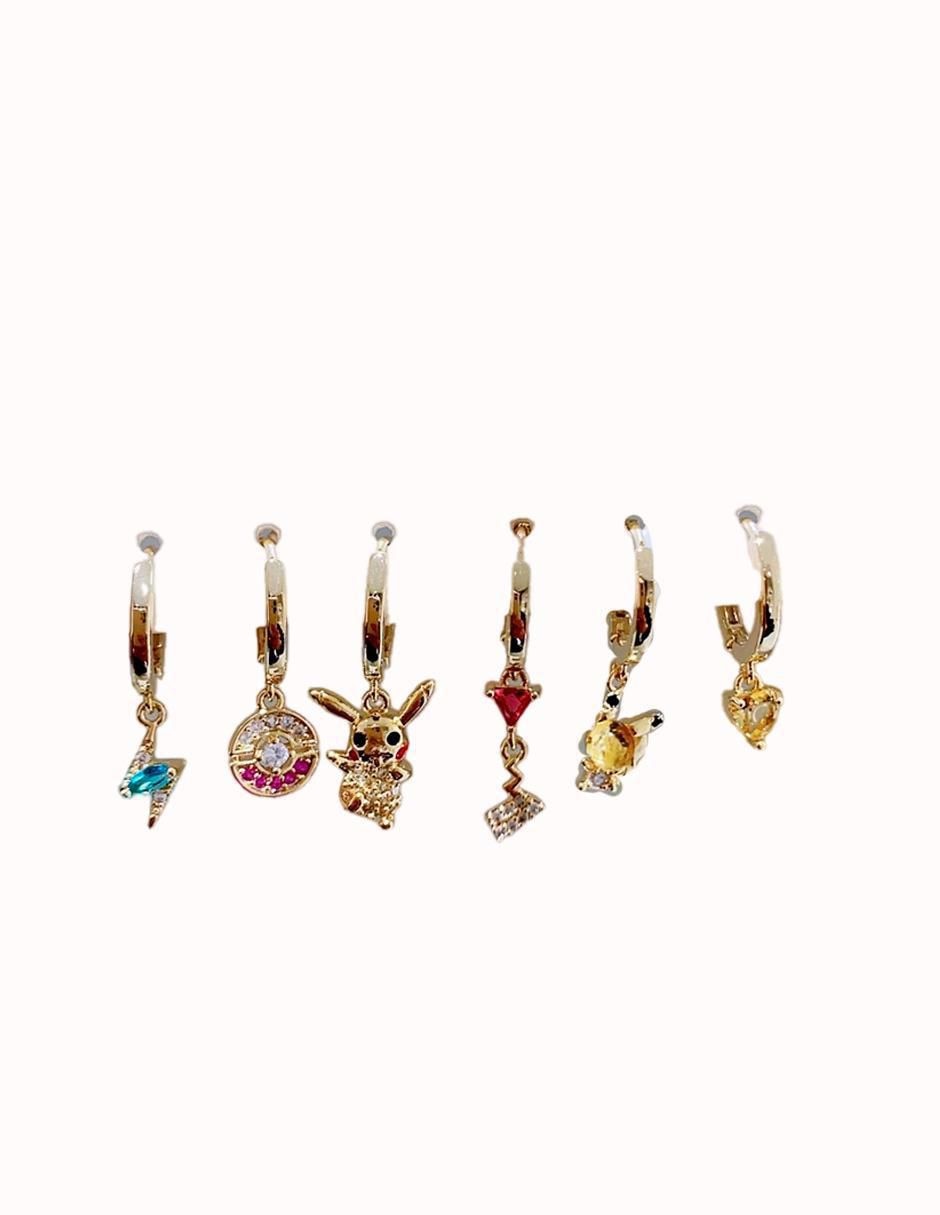 Set de aretes Pikachu con acabado pulido zirconia cúbica